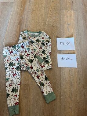 Caden Lane Cream Holiday Snowman Pajama Set with Green Trim